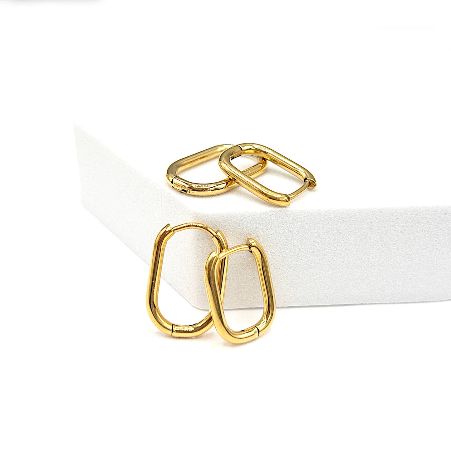 Large Oval Huggie Hoop Earrings 18k Gold plated